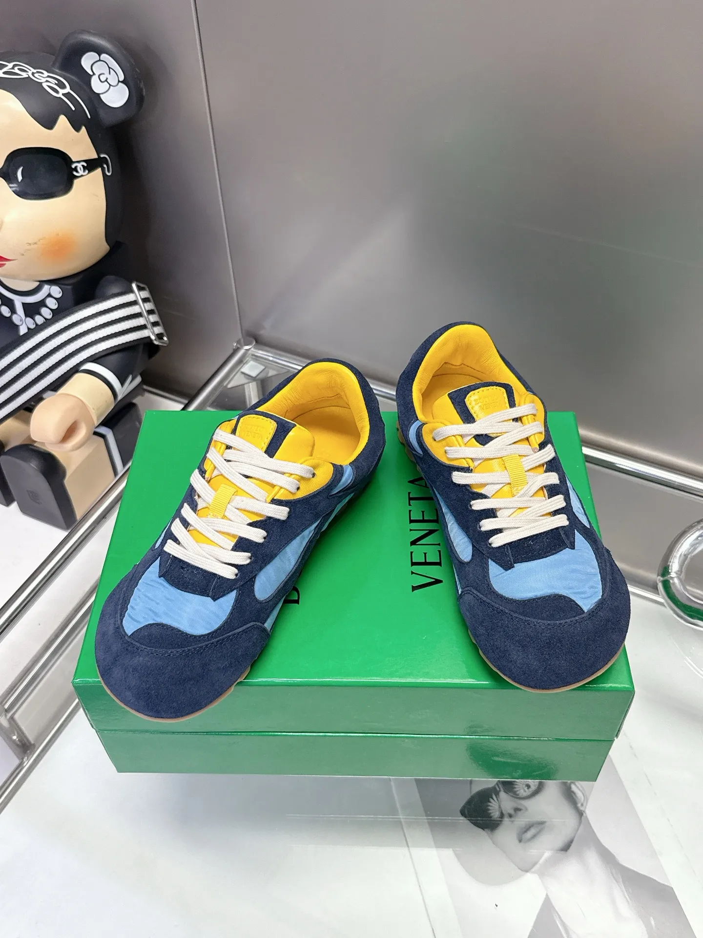 👟👟Ex-factory price 500👟👟 Bottega Veneta｜BV Bottega Veneta 25ss new Forrest shoes Dexun sneakers Sneaker technology nylon and suede, inspired by retro sneakers, a new interpretation of classic sneakers, lightweight, comfortable and breathable summer essentials The sole uses a classic woven texture, which is very recognizable, and is spliced with nylon suede, giving it a full texture!   Size: #Female 35-40 (41 made to order, non-refundable)